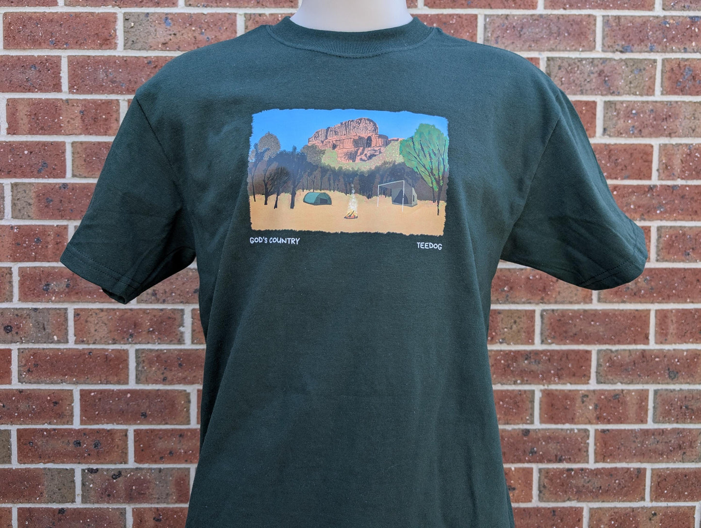God's Country Camping Shirt – Dark Green Outdoors Tee – Hand Printed Swag & Campfire Top – Unisex Nature Lover Gift – Aussie Hiking Apparel
