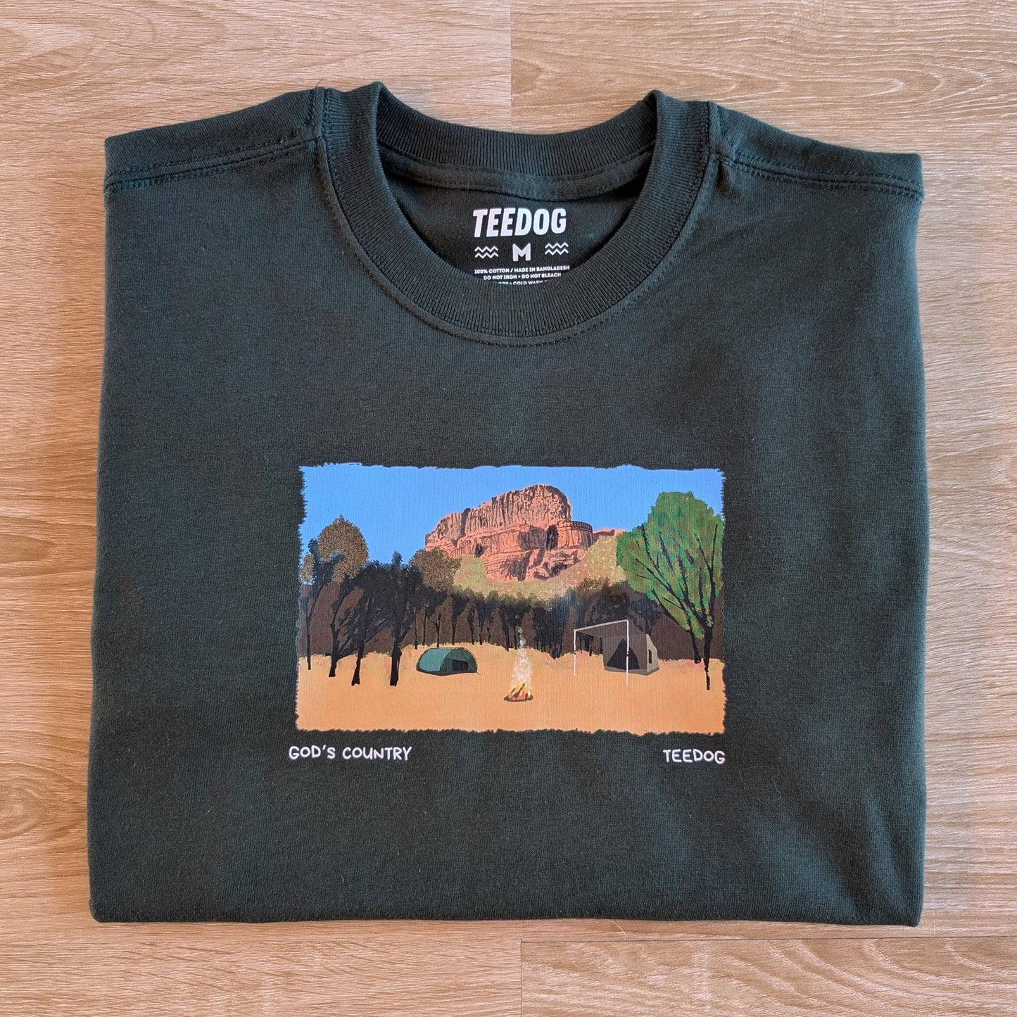 God's Country Camping Shirt – Dark Green Outdoors Tee – Hand Printed Swag & Campfire Top – Unisex Nature Lover Gift – Aussie Hiking Apparel