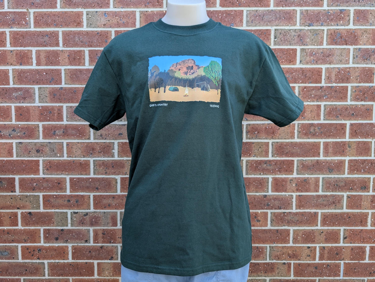 God's Country Camping Shirt – Dark Green Outdoors Tee – Hand Printed Swag & Campfire Top – Unisex Nature Lover Gift – Aussie Hiking Apparel